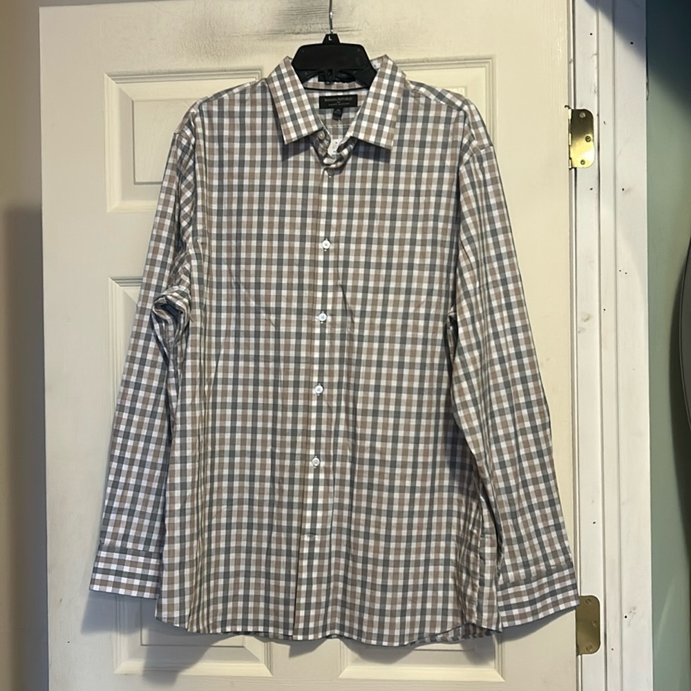 Banana Republic Long Sleeve Button Down Shirt Size XL Tan